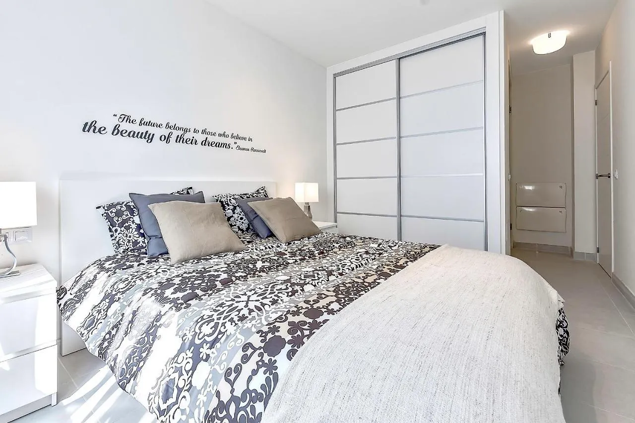 Hortensia Suites Apartments ,Los Cristianos ロスクリスティアーノス 0*,